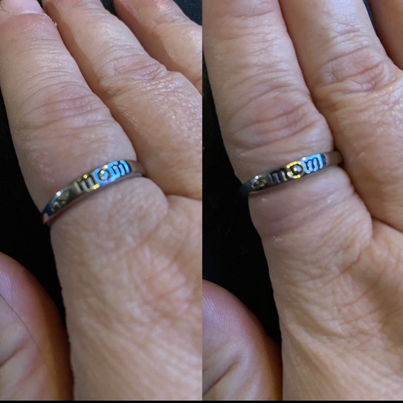 NWT MOM Pretty Dainty Silver Ring FASHION NEW Size 7 8 9 10 11 Stainless Steel - Picture 3 of 3